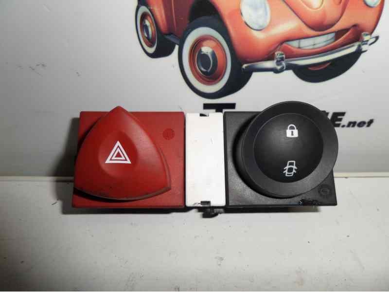 Recambio de warning para renault megane ii classic berlina expression referencia OEM IAM 8200095493  