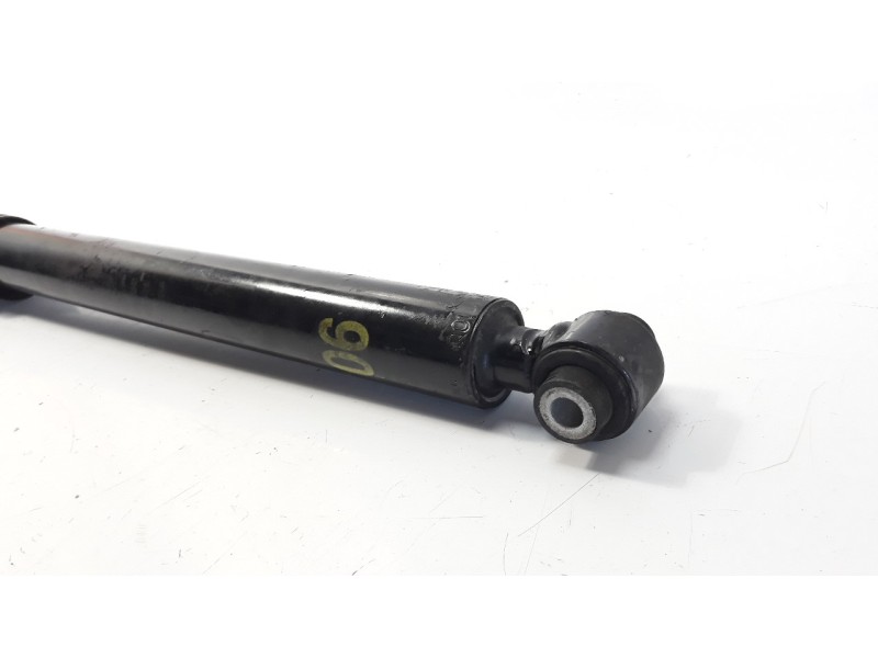 Recambio de amortiguador trasero derecho para infiniti q30 2.2d sport referencia OEM IAM A0913200631  