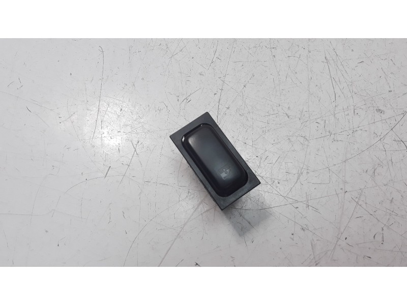 Recambio de mando elevalunas delantero derecho para aixam sv43cf s8 referencia OEM IAM 3230105A  