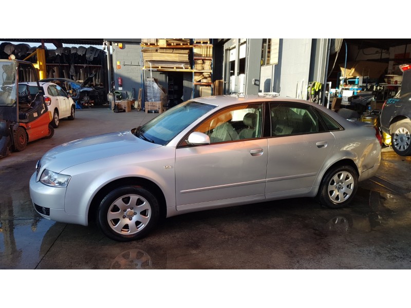 audi a4 berlina (8e) del año 2001