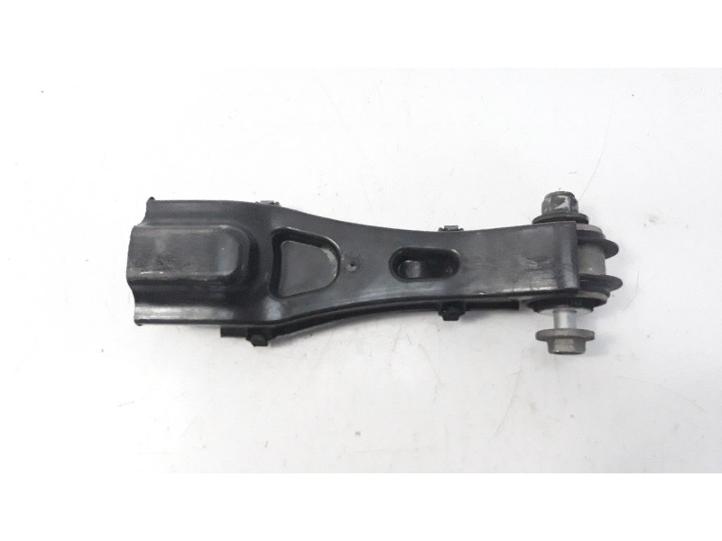 Recambio de brazo suspension inferior trasero izquierdo para infiniti q30 2.2d sport referencia OEM IAM A2463520788  