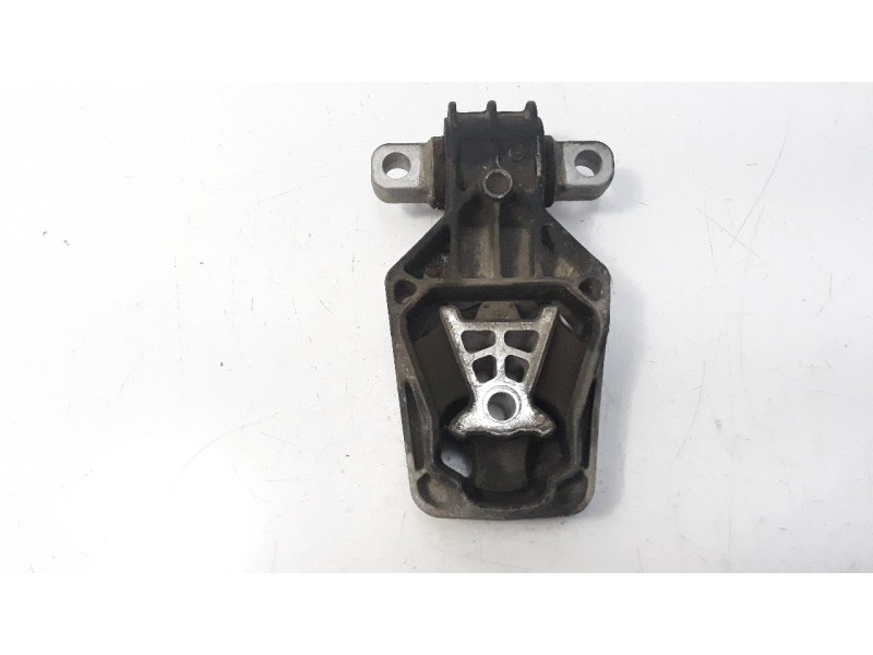 Recambio de soporte motor trasero para infiniti q30 2.2d sport referencia OEM IAM A2462401209  