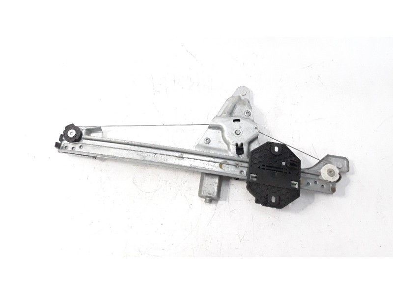 Recambio de elevalunas trasero derecho para dacia sandero 0.9 tce cat referencia OEM IAM 827206057R  