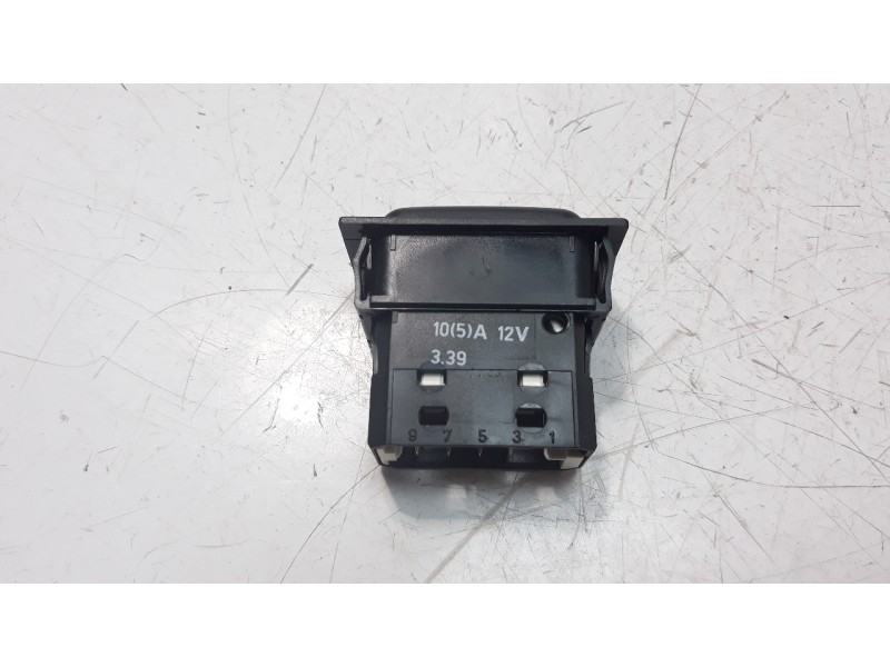 Recambio de mando elevalunas delantero derecho para aixam sv43cf s8 referencia OEM IAM 3230105A  