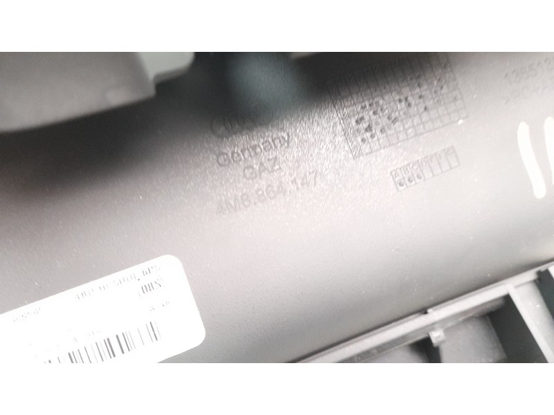 Recambio de moldura para audi q7 4mg referencia OEM IAM 4M8864147  