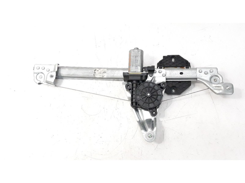 Recambio de elevalunas trasero derecho para dacia sandero 0.9 tce cat referencia OEM IAM 827206057R  