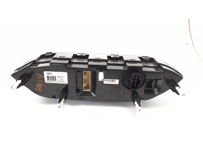 Recambio de mando climatizador para kia rio 1.2 cat referencia OEM IAM 972501W070  