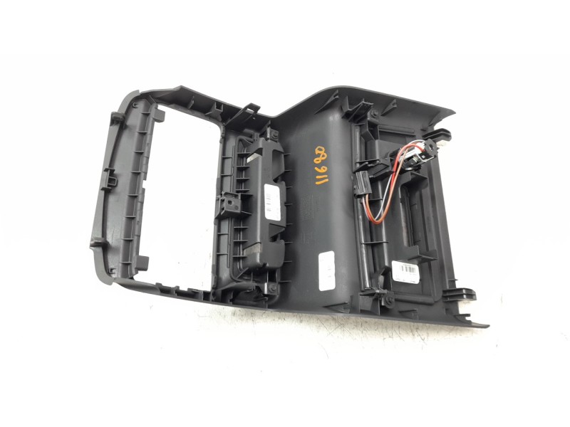 Recambio de moldura para audi q7 4mg referencia OEM IAM 4M8864147  