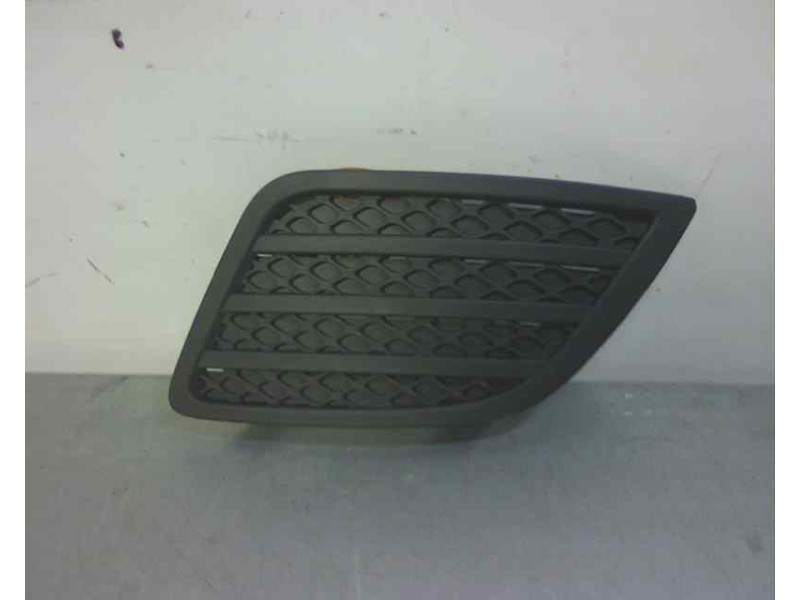 Recambio de rejilla paragolpes izquierda para ford fiesta (cbk) referencia OEM IAM 1375901 107103817 FD3422124