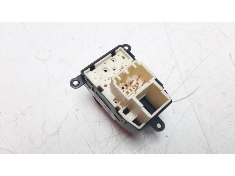 Recambio de mando retrovisor para kia rio 1.2 cat referencia OEM IAM 935301W030  