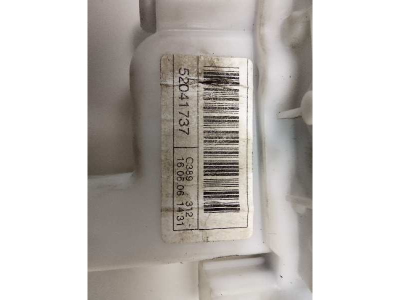 Recambio de cerradura puerta delantera derecha para fiat nuova 500 (150) pop referencia OEM IAM 0052041736  