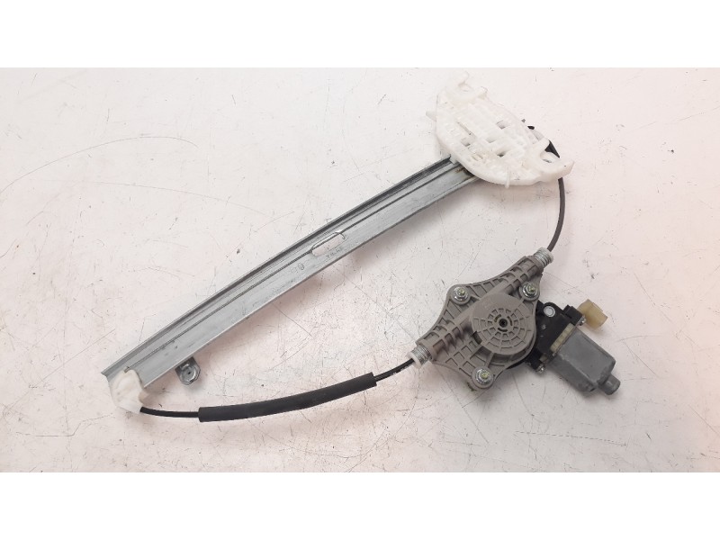 Recambio de elevalunas trasero derecho para kia rio (yb) drive referencia OEM IAM 83402H8000  