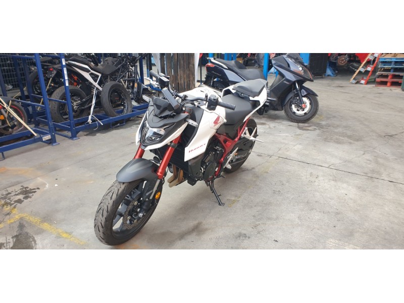 honda cb 750 hornet del año 2024