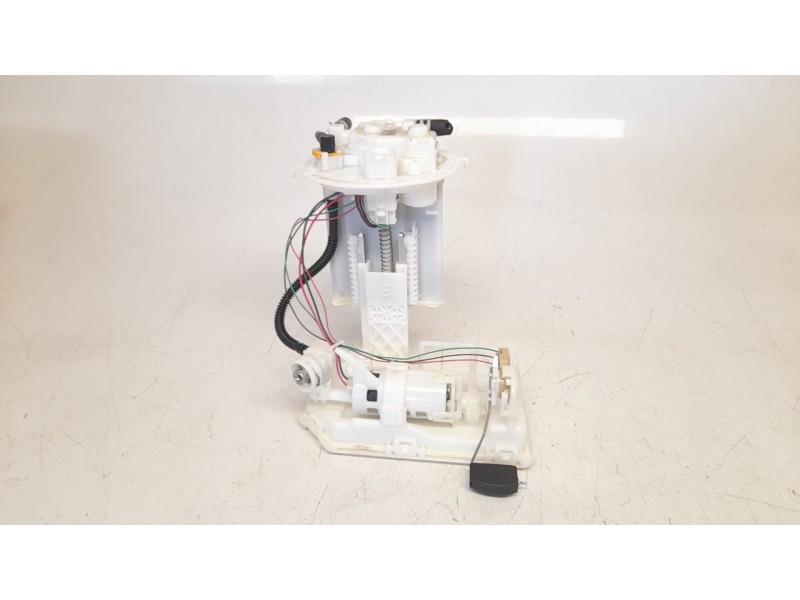 Recambio de bomba combustible para toyota corolla (e21) referencia OEM IAM 7702002C21  