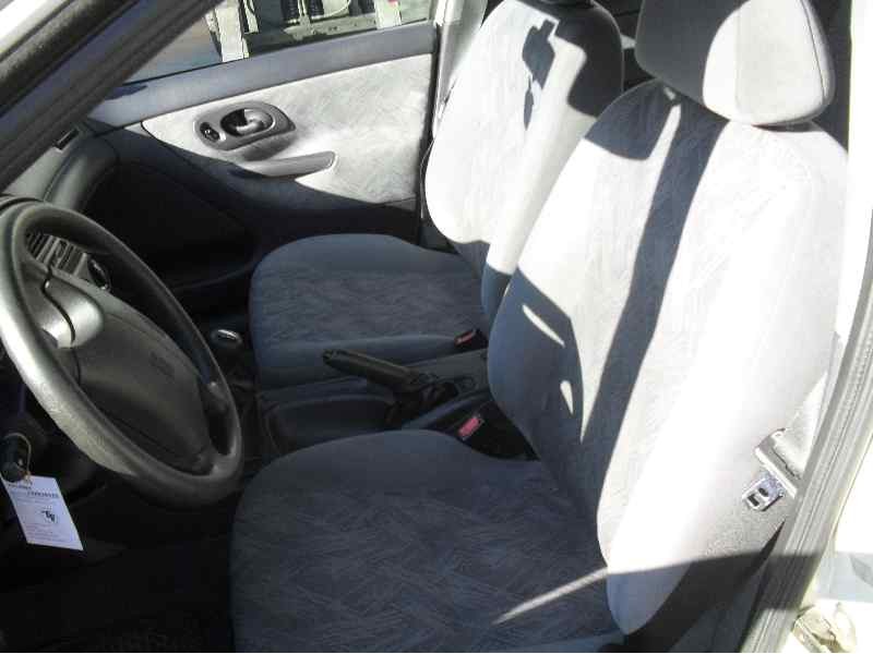 ford mondeo berlina (gd) del año 1996