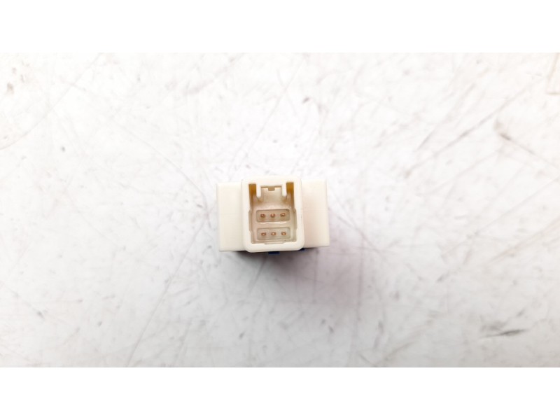 Recambio de interruptor para toyota rav 4 referencia OEM IAM 191698  