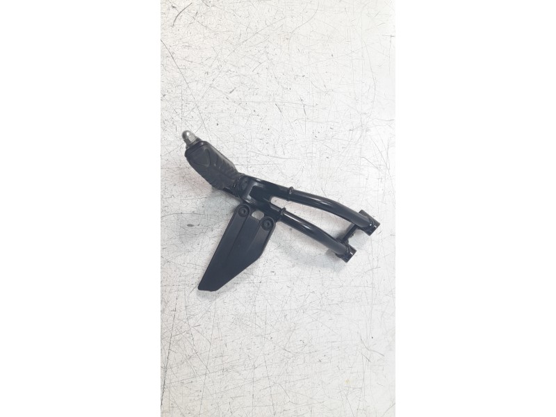 Recambio de estribo para ktm 390 duke 390 duke referencia OEM IAM 93003150033  