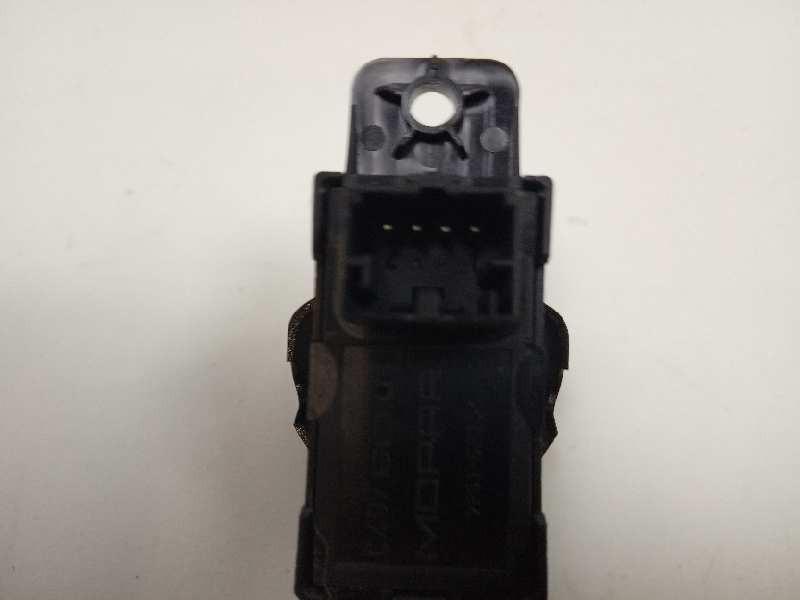 Recambio de mando elevalunas delantero derecho para fiat nuova 500 (150) pop referencia OEM IAM 0735450602  