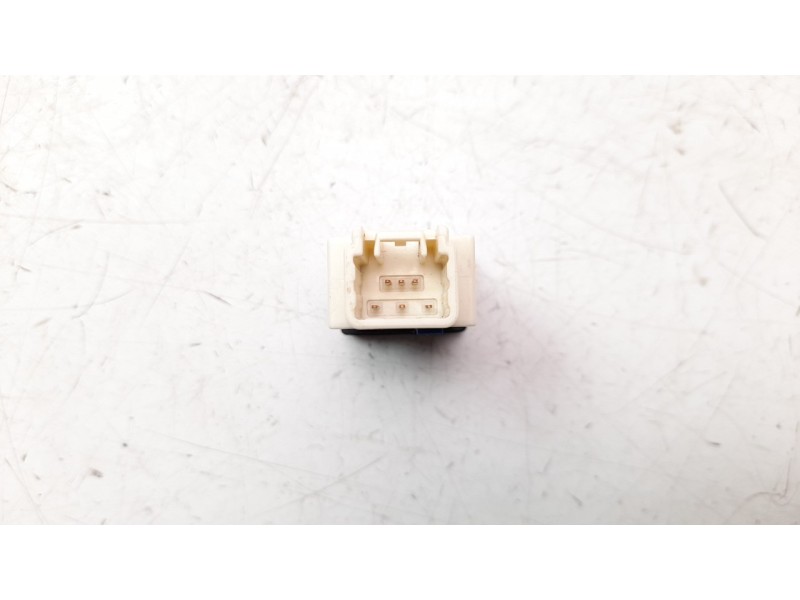 Recambio de interruptor para toyota rav 4 referencia OEM IAM 191769  