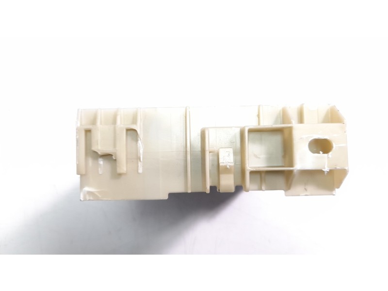 Recambio de caja reles / fusibles para toyota corolla (e21) referencia OEM IAM 827300Z290  