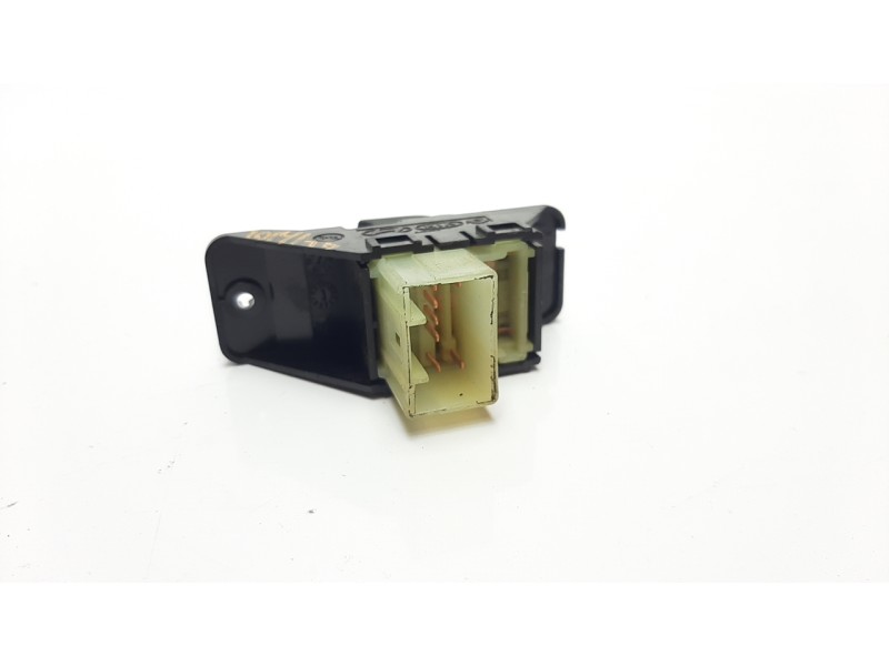 Recambio de mando elevalunas trasero derecho para kia rio (yb) drive referencia OEM IAM 93590H8000WK  