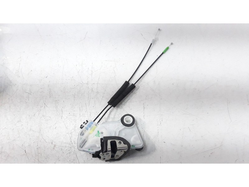 Recambio de cerradura puerta delantera derecha para toyota corolla (e21) referencia OEM IAM 6903002511  