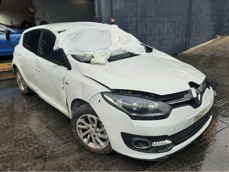 renault megane iii berlina 5 p del año 2014