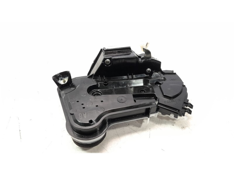 Recambio de cerradura puerta delantera izquierda para toyota corolla (e21) referencia OEM IAM 690400H050  