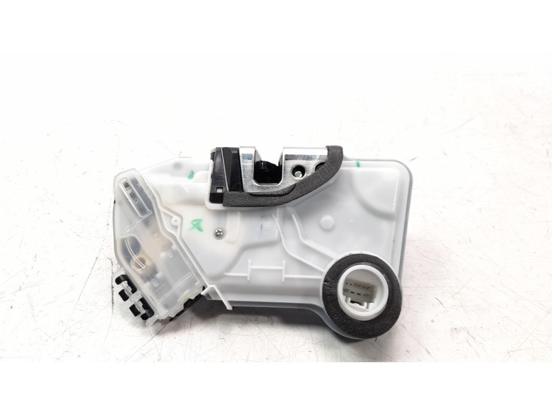 Recambio de cerradura puerta delantera izquierda para toyota corolla (e21) referencia OEM IAM 690400H050  