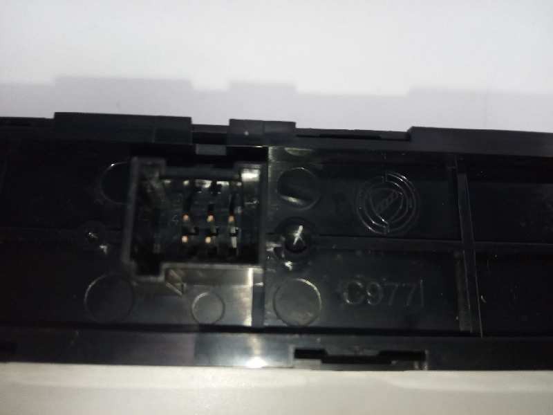 Recambio de warning para fiat nuova 500 (150) pop referencia OEM IAM 735451107  