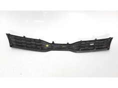 Recambio de rejilla delantera para kia rio 1.2 cat referencia OEM IAM 863511W200   2