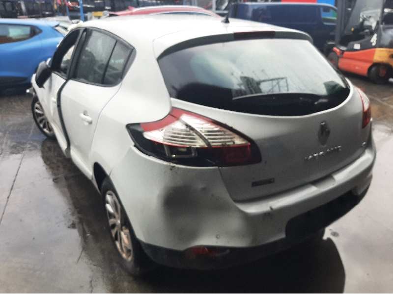 renault megane iii berlina 5 p del año 2014