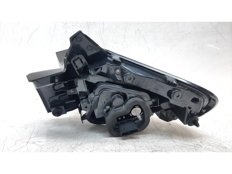 Recambio de piloto trasero izquierdo para citroen c4 berlina e-feel pack referencia OEM IAM 9831100280  