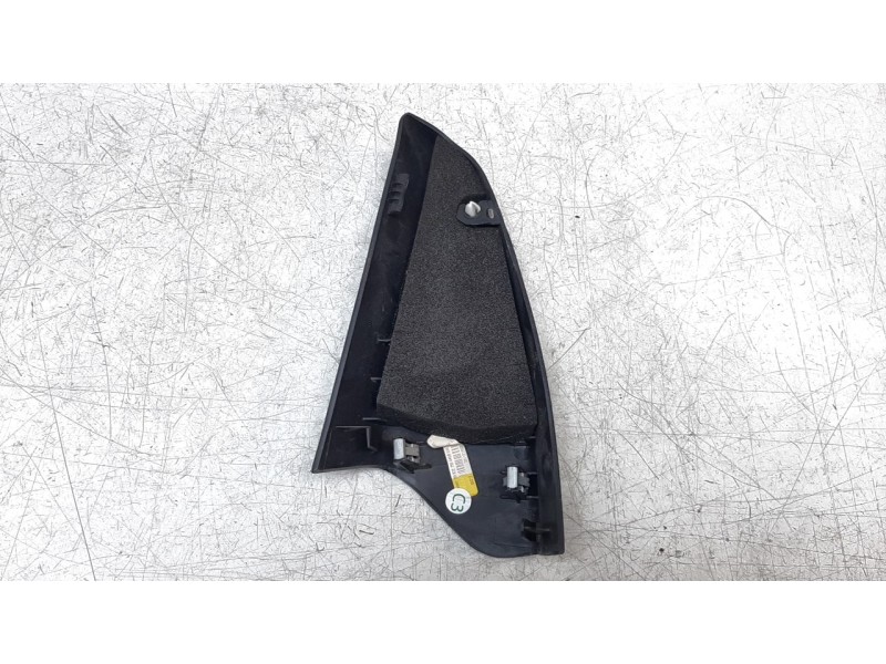 Recambio de moldura para renault clio iv referencia OEM IAM 822755440R  