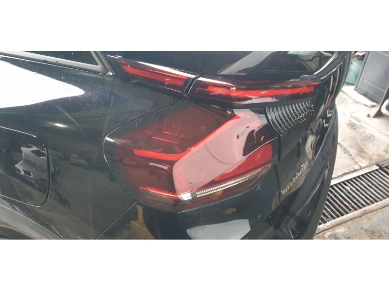 Recambio de piloto trasero izquierdo para citroen c4 berlina e-feel pack referencia OEM IAM 9831100280  