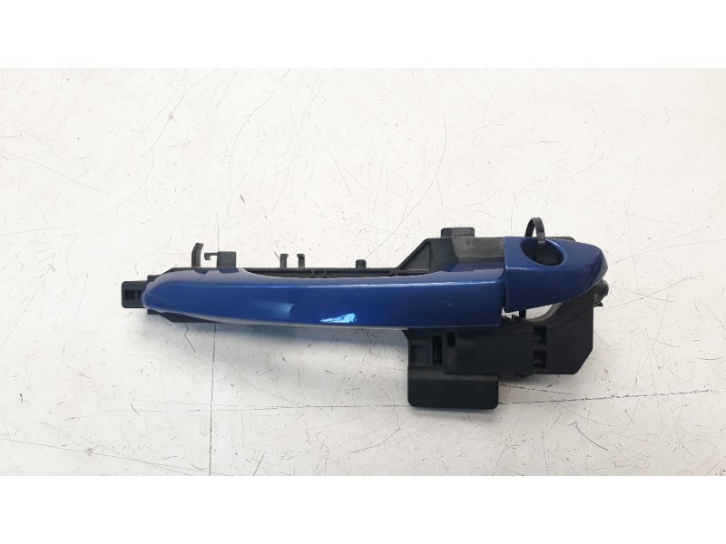 Recambio de maneta exterior delantera izquierda para hyundai tucson 1.6 crdi cat referencia OEM IAM 82651D3700  