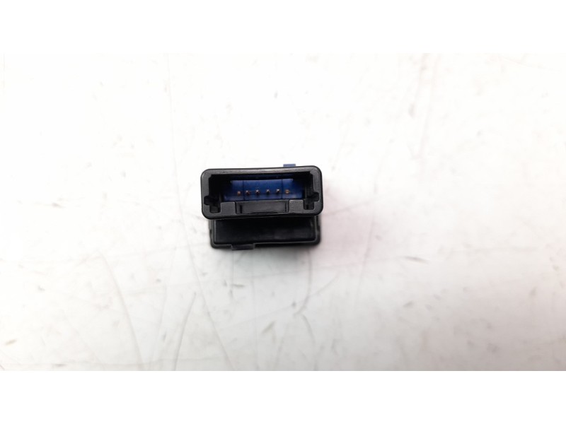 Recambio de interruptor para toyota rav 4 referencia OEM IAM 15A977  