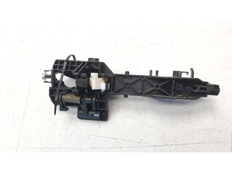 Recambio de maneta exterior delantera izquierda para hyundai tucson 1.6 crdi cat referencia OEM IAM 82651D3700  