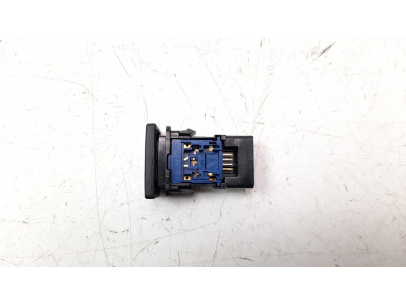 Recambio de interruptor para toyota rav 4 referencia OEM IAM 15A977  