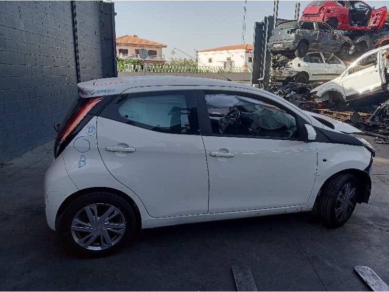 toyota aygo del año 2015