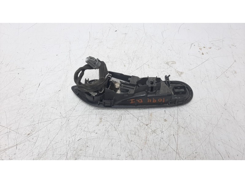 Recambio de maneta interior delantera izquierda para ford fiesta (ccn) 1.25 16v cat referencia OEM IAM C1BBA22601D  