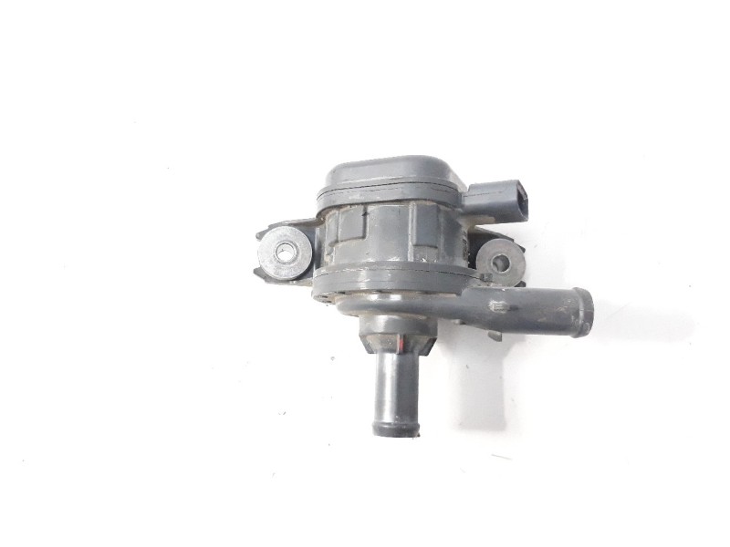 Recambio de bomba agua para toyota c-hr referencia OEM IAM G904047040  