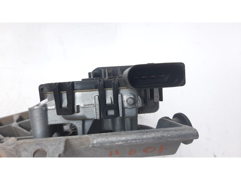 Recambio de motor limpia delantero para ford fiesta (ccn) 1.25 16v cat referencia OEM IAM 8A6117B571AB  