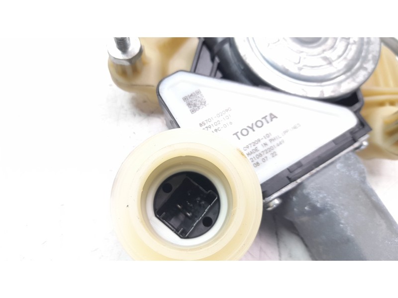 Recambio de elevalunas trasero izquierdo para toyota corolla (e21) referencia OEM IAM 6984002681  