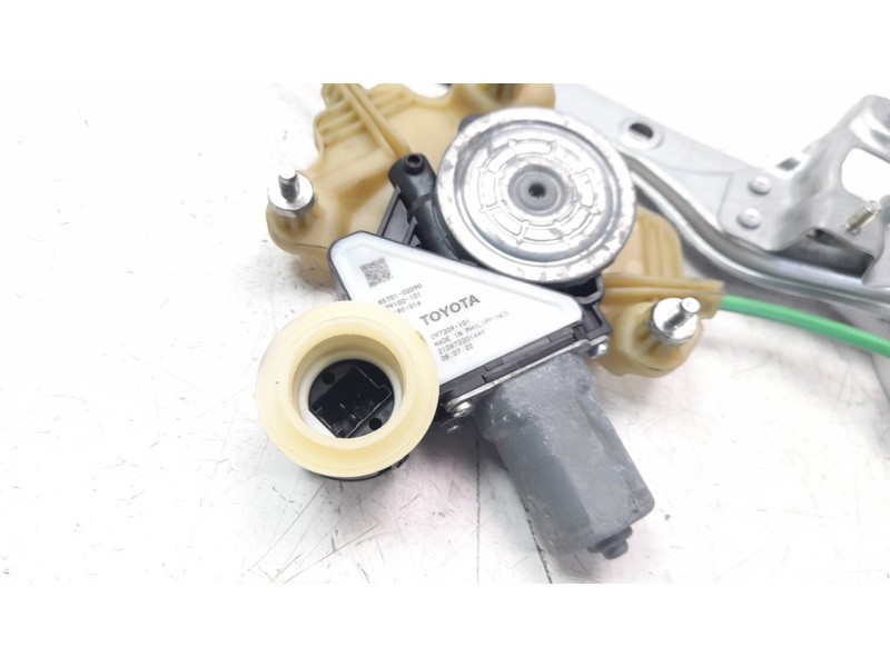 Recambio de elevalunas trasero izquierdo para toyota corolla (e21) referencia OEM IAM 6984002681  