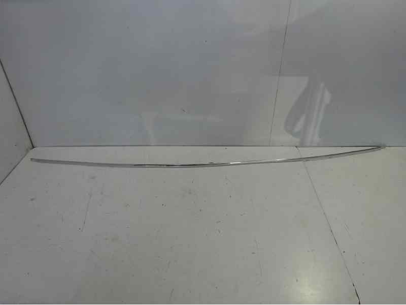 Recambio de molduras traseras para mercedes-benz clase c (w204) familiar referencia OEM IAM  107131721 