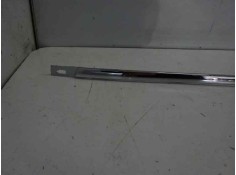 Recambio de molduras traseras para mercedes-benz clase c (w204) familiar referencia OEM IAM  107131721  2
