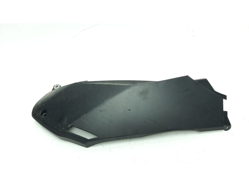 Recambio de moldura para bmw c 650 sport referencia OEM IAM 46637725010  