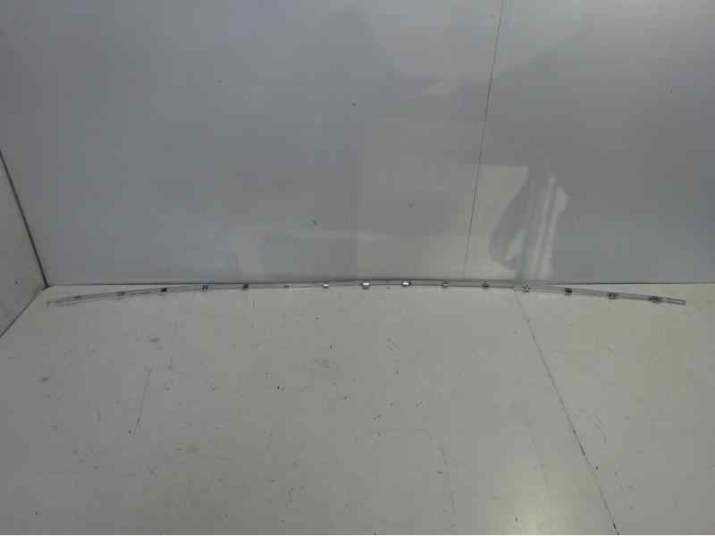 Recambio de molduras traseras para mercedes-benz clase c (w204) familiar referencia OEM IAM  107131721 