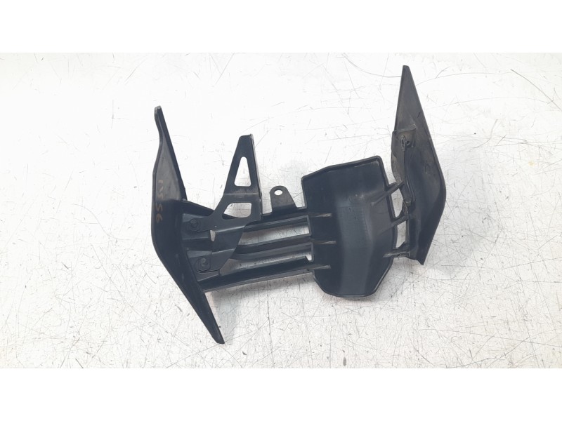 Recambio de moldura para ktm 390 duke 390 duke referencia OEM IAM 93308020000  
